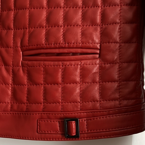 Red real leather size S jacket.As new.2 front pockets.Great for indoor and out. - Picture 2 of 6